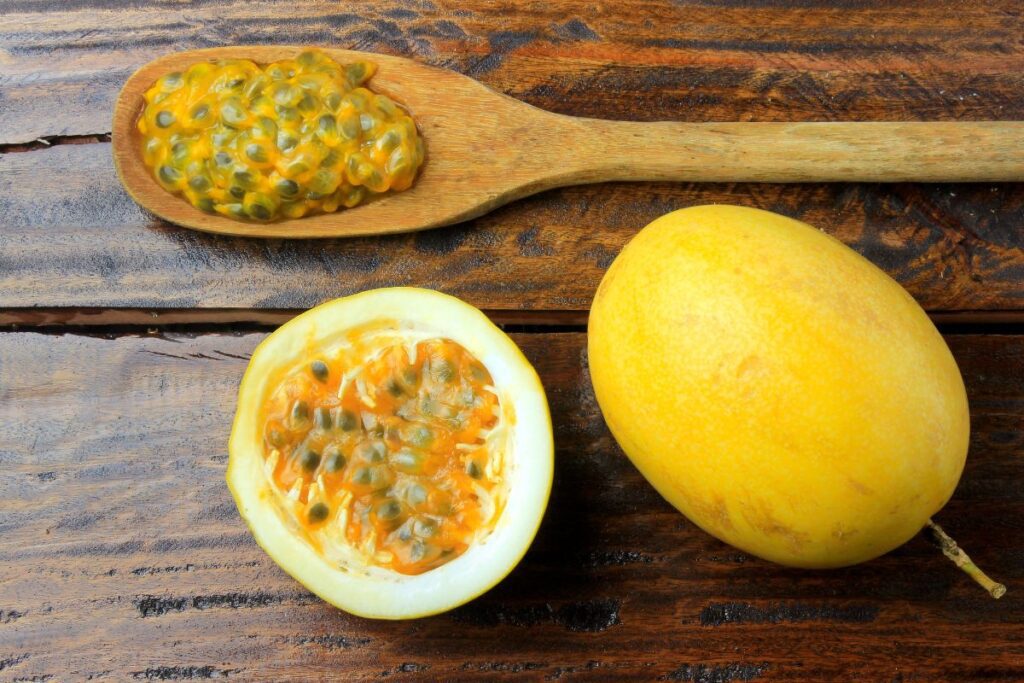 Маракуя (пасифлора)